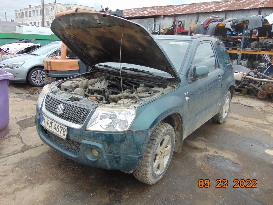 Dezmembrez Suzuki Grand Vitara 2006 1.9 diesel model 3 usi volan stanga