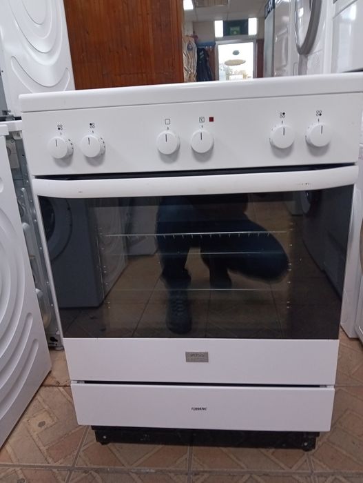 Свободно стояща печка с керамичен плот Voss Electrolux 2годиниГаранция