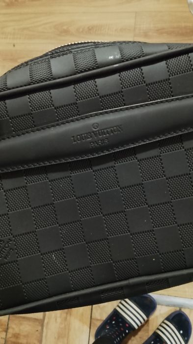 Imitație geanta de mână bărbătească