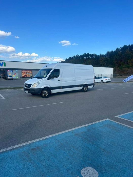 Продава се товарен бус Mercedes-Benz