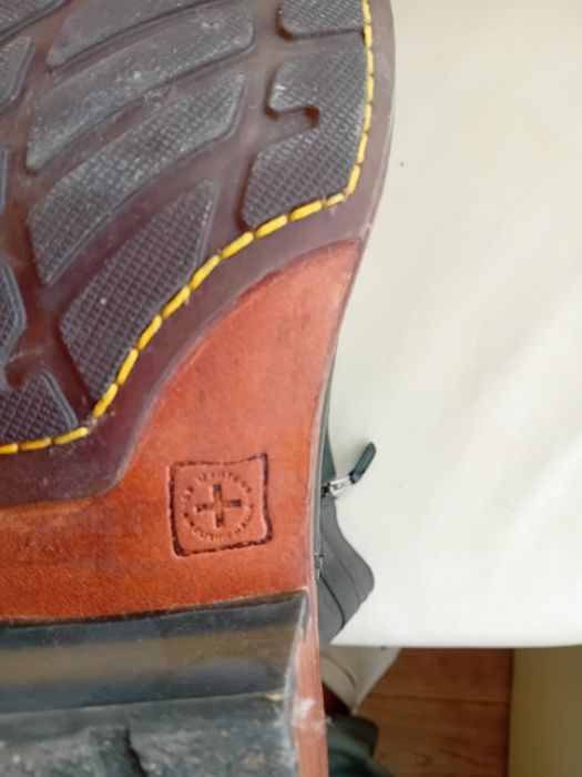 Dr martens 37 номер два чифта  за 50лв