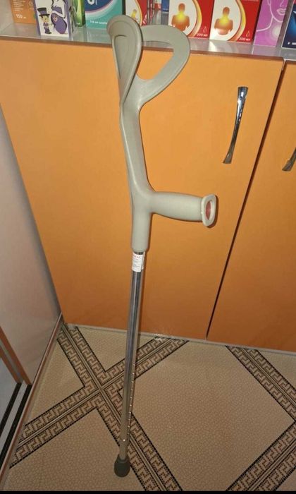 Продаются новые костыли