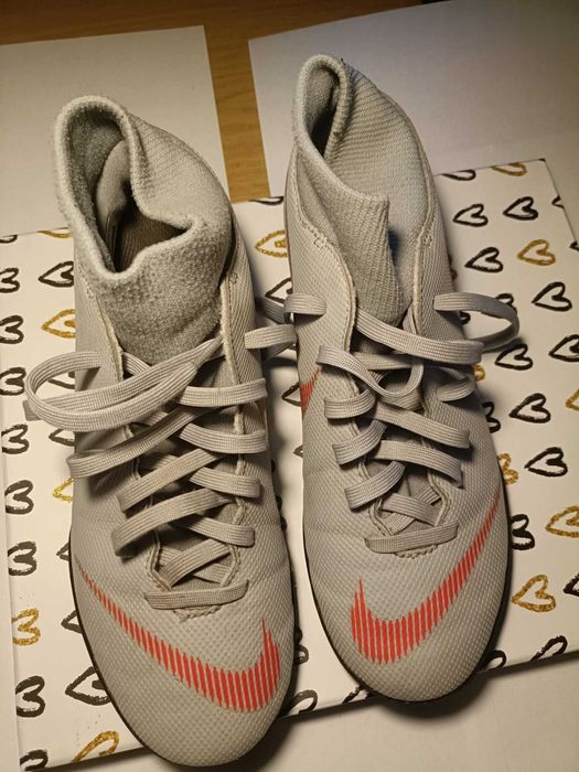 Ghete de fotbal Nike Mercurial stare perfectă mărimea 39