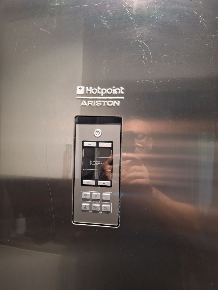 Frigider Hotpoint Ariston