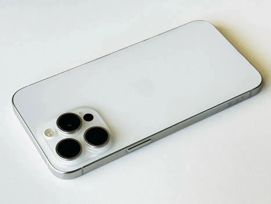 Iphone 15 Pro Max 256GB White TItanium 100% Батерия! Гаранция 6 месеца