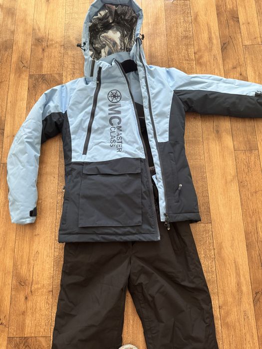 Продам женский лыжный костюм