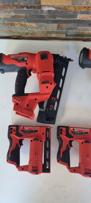 Set Pistoale Cuie Milwaukee M18-M12 Brushless Fuel