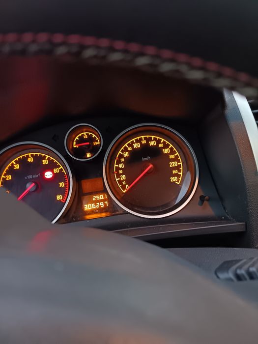 Vând Opel Zafira 1.8 benzină și Gpl an 2008. Mesaj pt video..