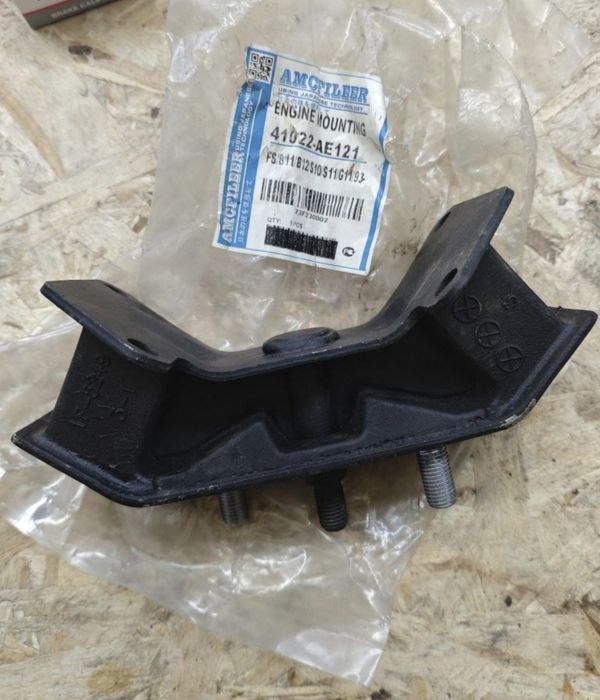 Подушка коробки передач Субару форестер