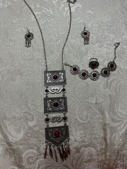 Казахская бижутерия