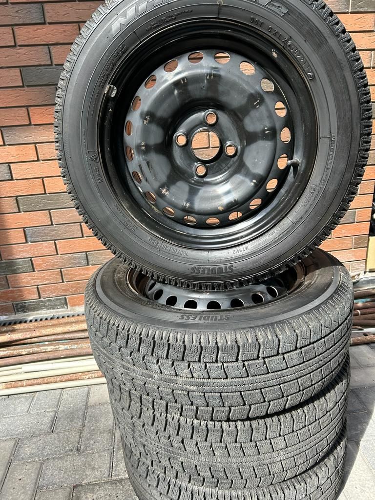 Шины Зима Nitto 185/65/15 + Диски 4*100