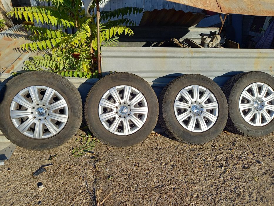 215/65 16 зимни гуми с оригинални джанти за VW