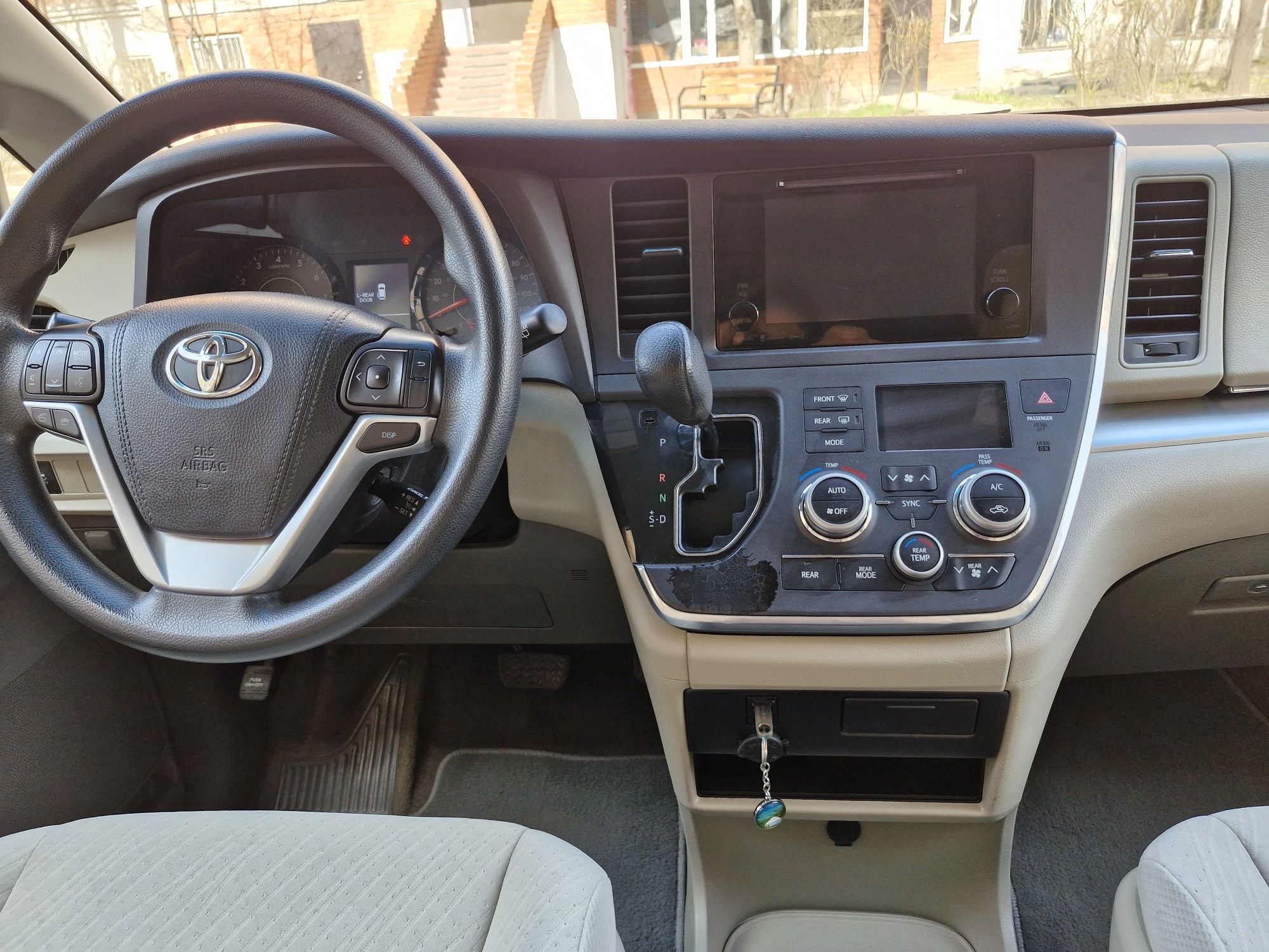 Toyota sienna! 2016