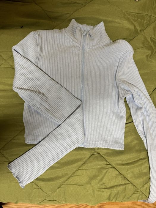 Синьо горнище Bershka