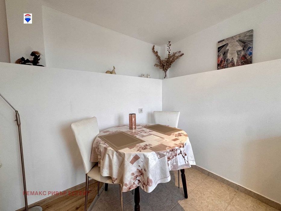 Къща за продажба в с. Червена вода