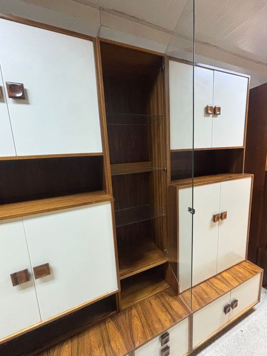 Vând mobilier 230 x 227 de lemn masiv