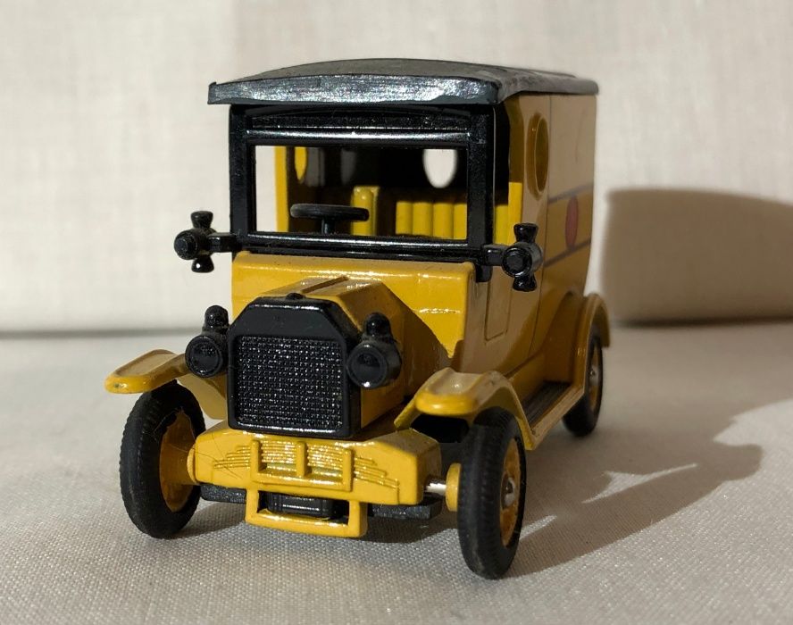 Macheta 1918 Ford Model T Delivery Van gen Lledo matchbox - vintage