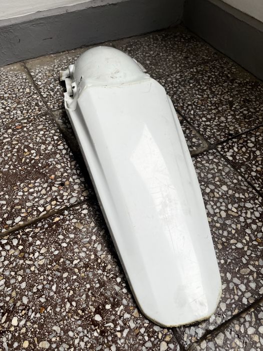 Продавам пластмаси за crf 250r 2009