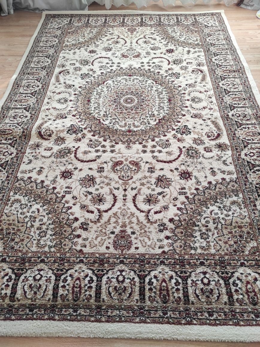 Ковёр 2*3 продам