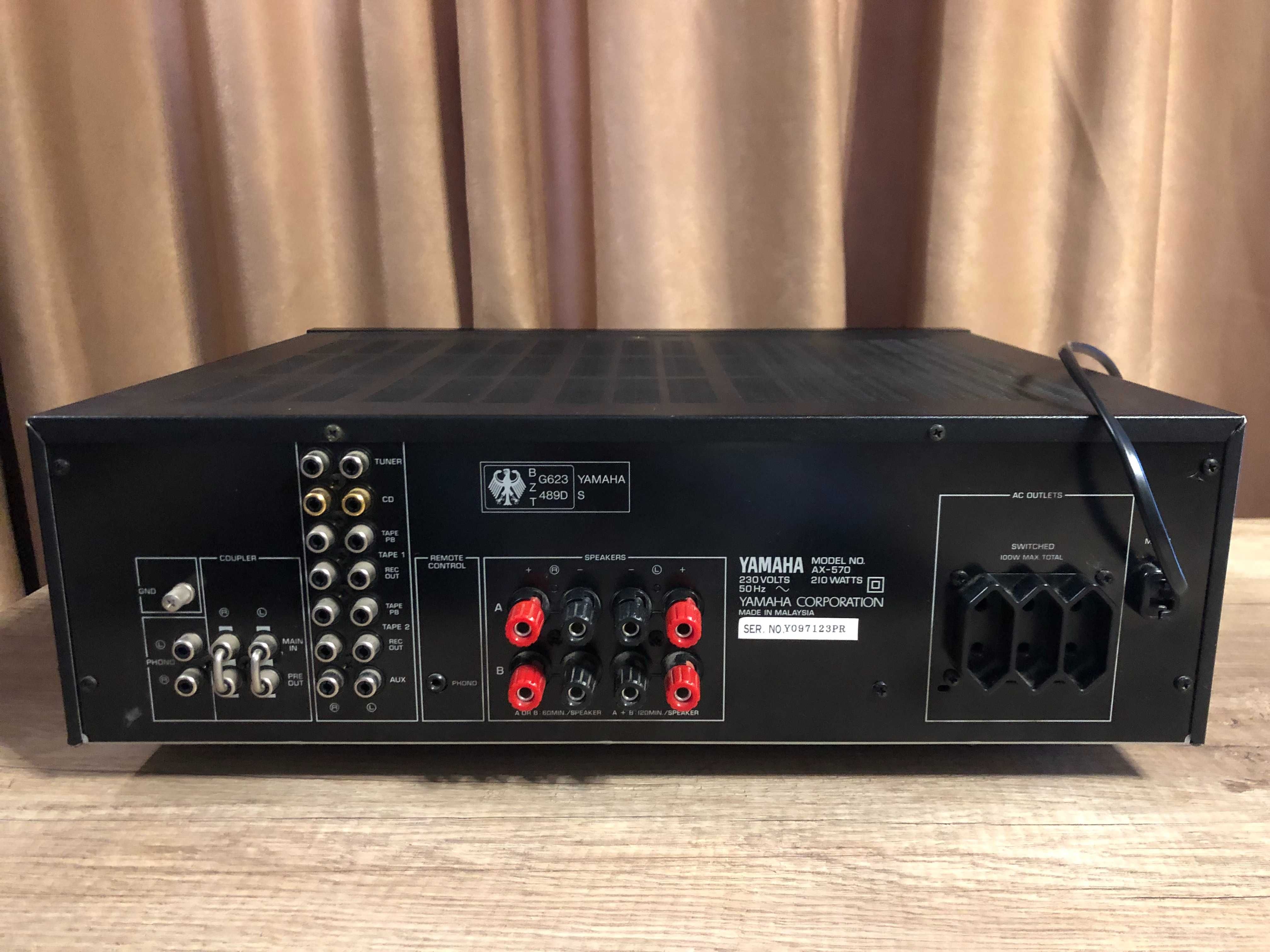Yamaha AX-570 amplificator stereo