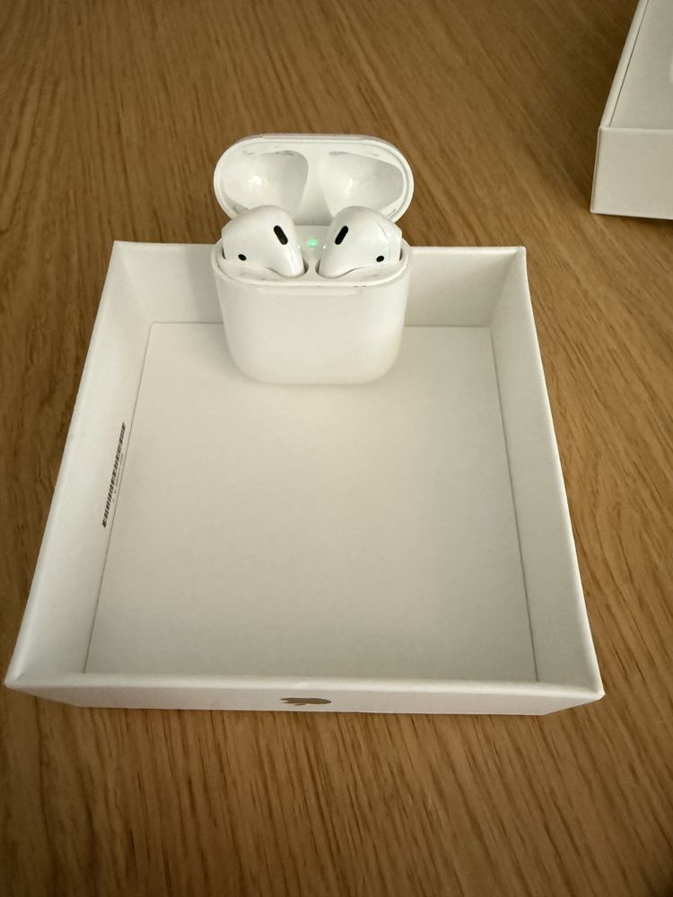 AirPods 2 малко ползвани
