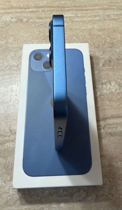 Продава се iPhone 13 256GB.