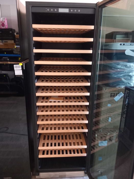 SUPER OFERTA  Frigider 165 Sticle