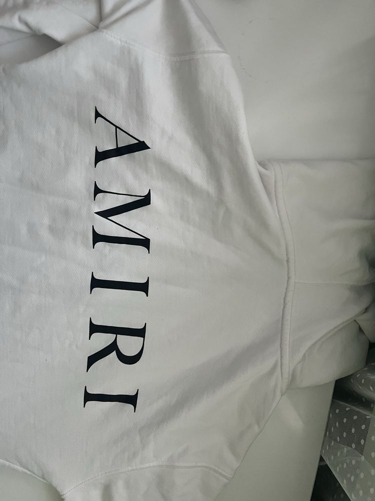 Суичер Amiri бял