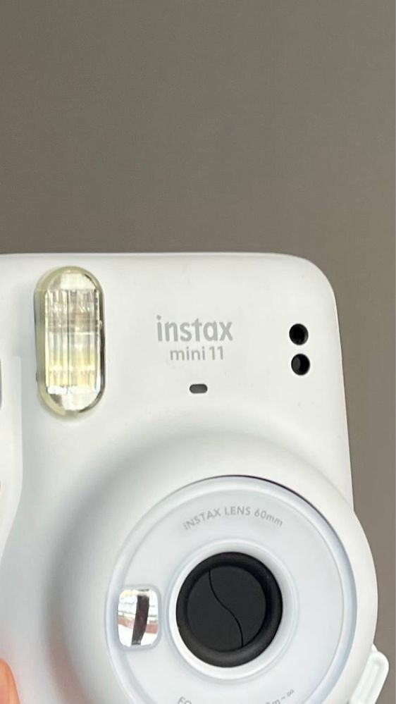 В идеальном состоянии Instax mini 11