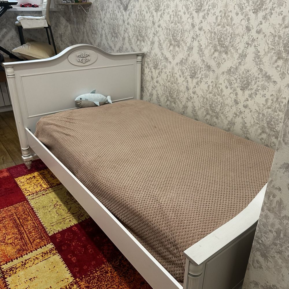 Кровать подростковая