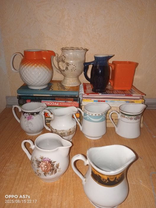 Продам посуду молочники чайники сахарницы тарелки ложки вилки ножи