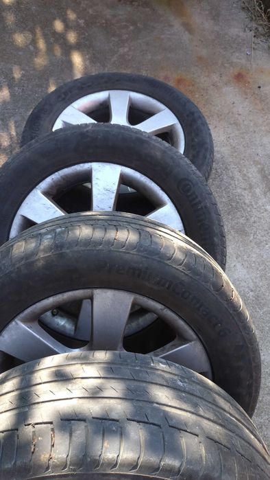 4Летни гуми Continental с алуминиеви джанти 235/60 R18 Hyundai Santafe