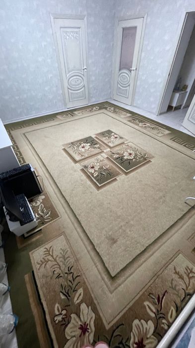 Продам ковер, 4*5 размер , б/у. Цена : 40 тыс.