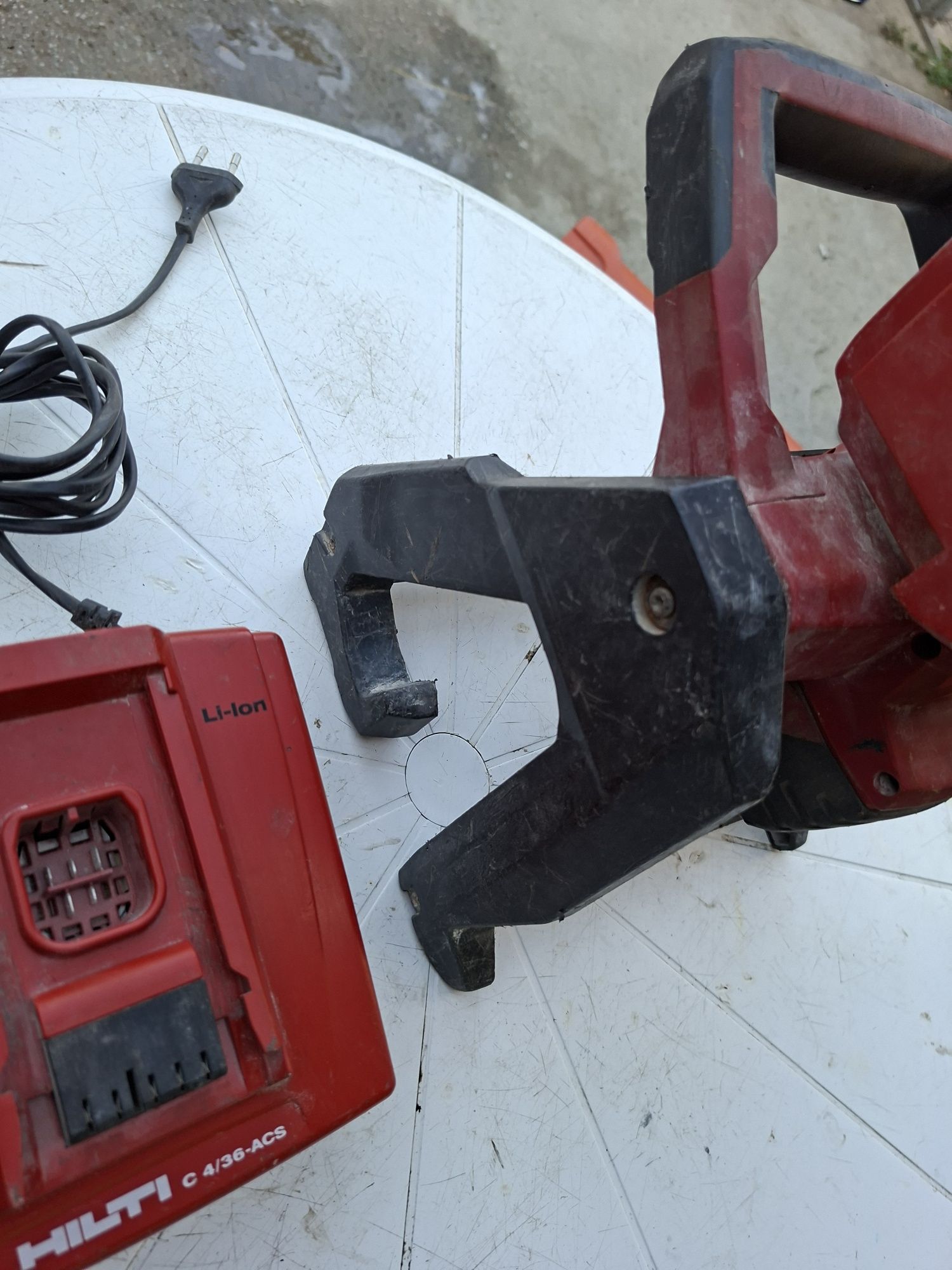 Hilti SL 6-A22- работна лед лампа