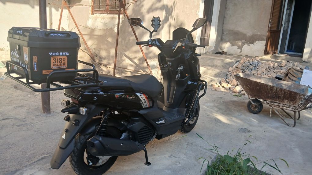 Sukuter yaxwi aybi yo