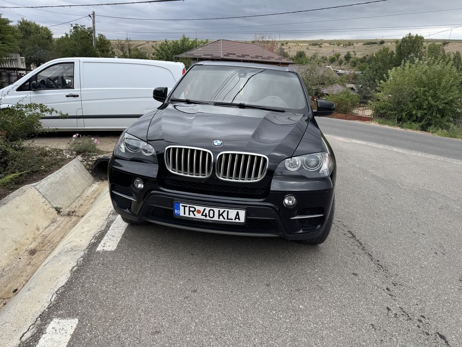 Autoturism BMW X5 2011