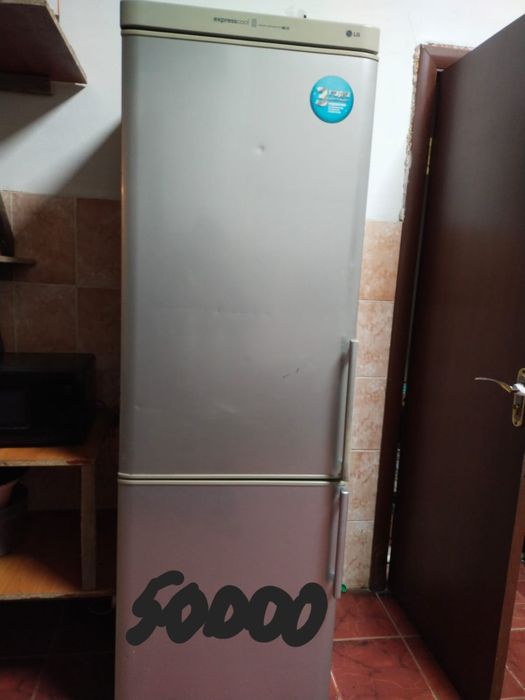 Холодилник 50000 диван 20000 тагыда баска заттар