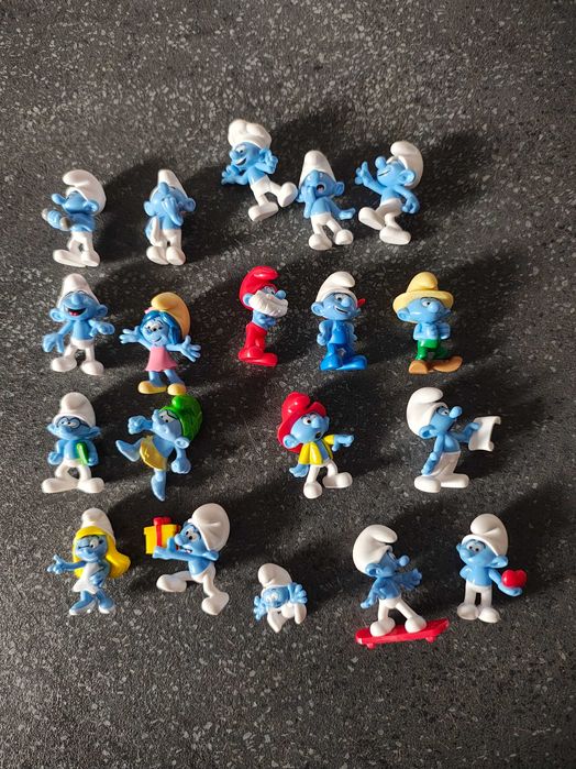 Colecție de 19 strumfi