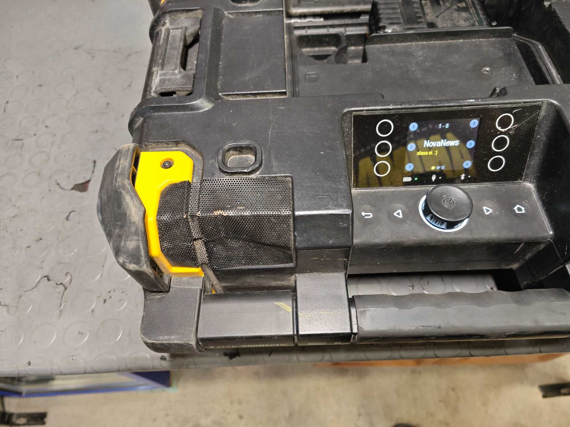 DeWalt Bluetooth радио