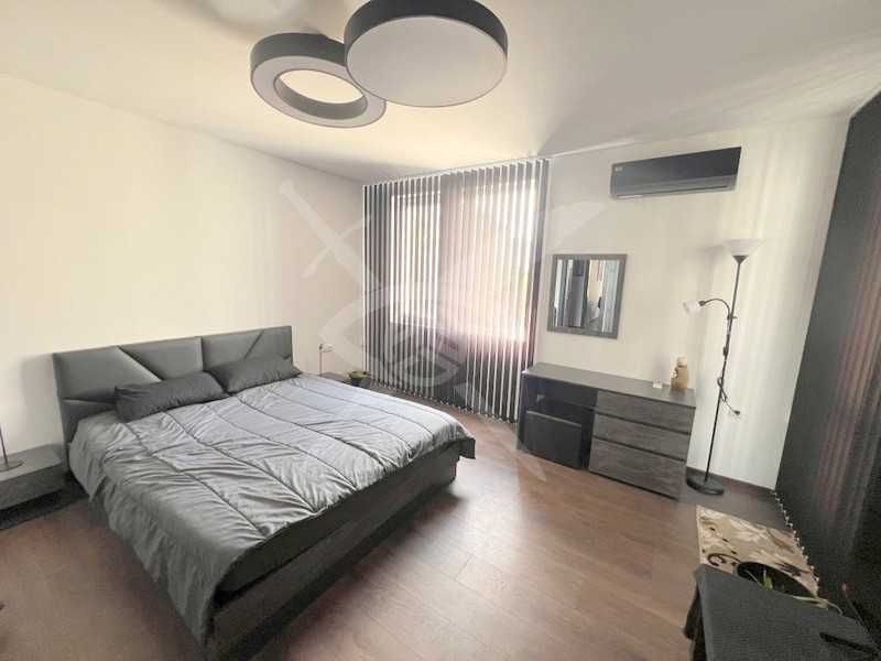 Продава се Двустаен апартамент в Бургас, Изгрев - 90 кв.м за 1556 €/кв.м - Снимка #2