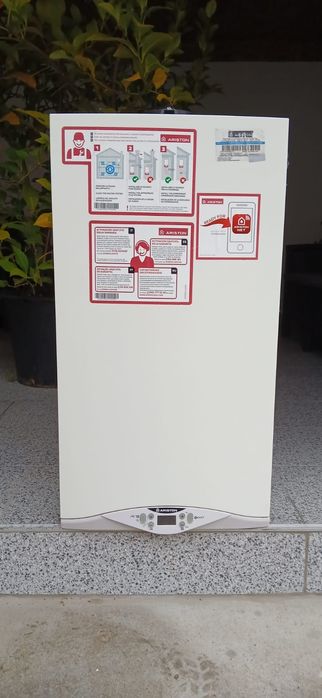 Vând centrală Ariston Cares 24 kw