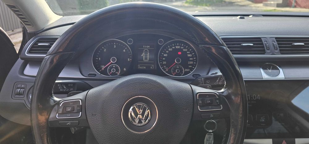 VÂND Wolksvagen Passat 2011