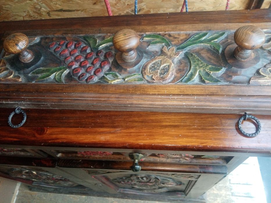 Cuier lemn masiv adus recent din Germania model deosebit și vechi