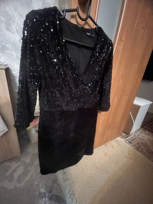 Продам платье красивое