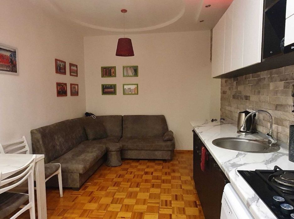 Сдаю Уютную Кв-ру 2-ком. 6/9, Ойбек/ ул. Тараса Шевченко! Зуба*