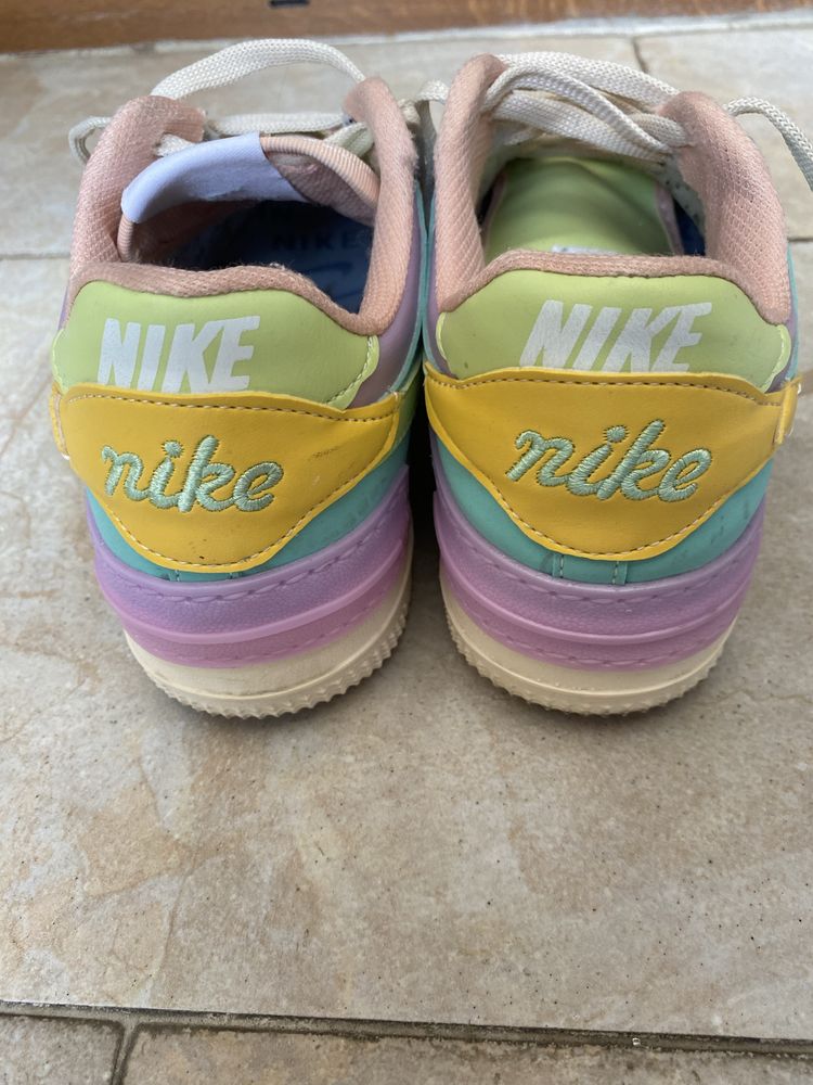Маратонки NIKE w AIR 39