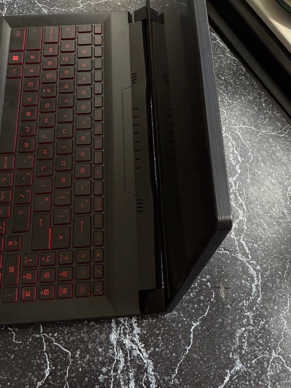 MSI Katana i7 11800h 3070  като нов