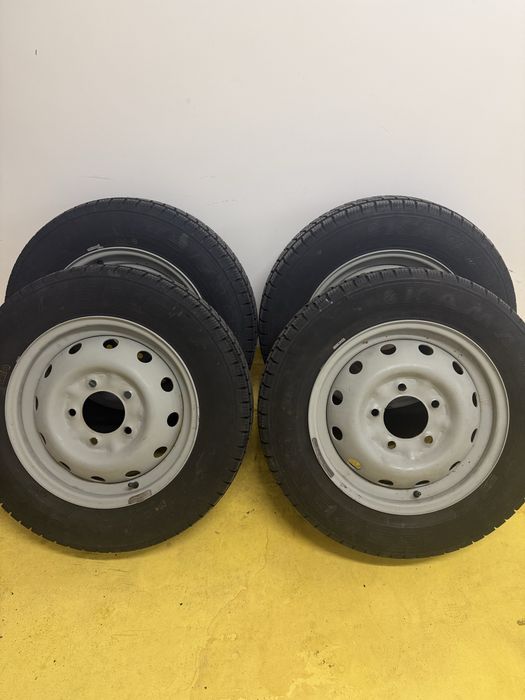 Гуми за Лада Нива