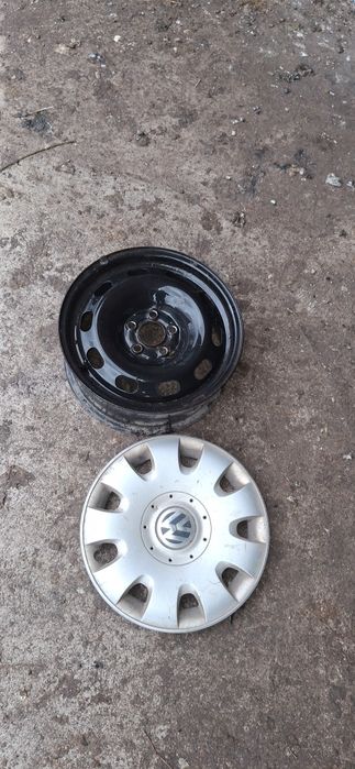 Vand 4 jante de tabla pe 15 de ww golf 4 si 4 capace originale ww