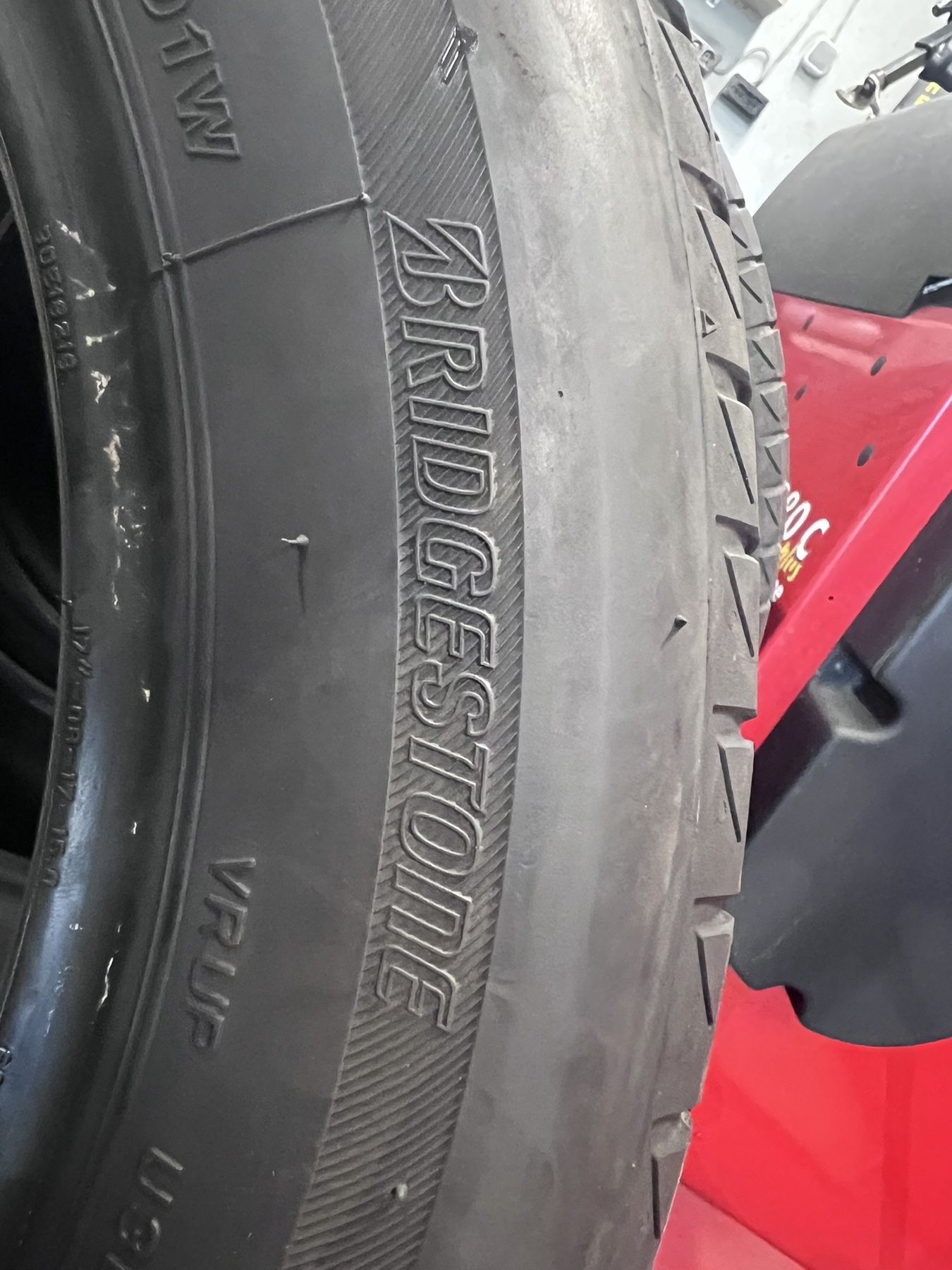 Летни гуми 225/55 R17 Bridgestone